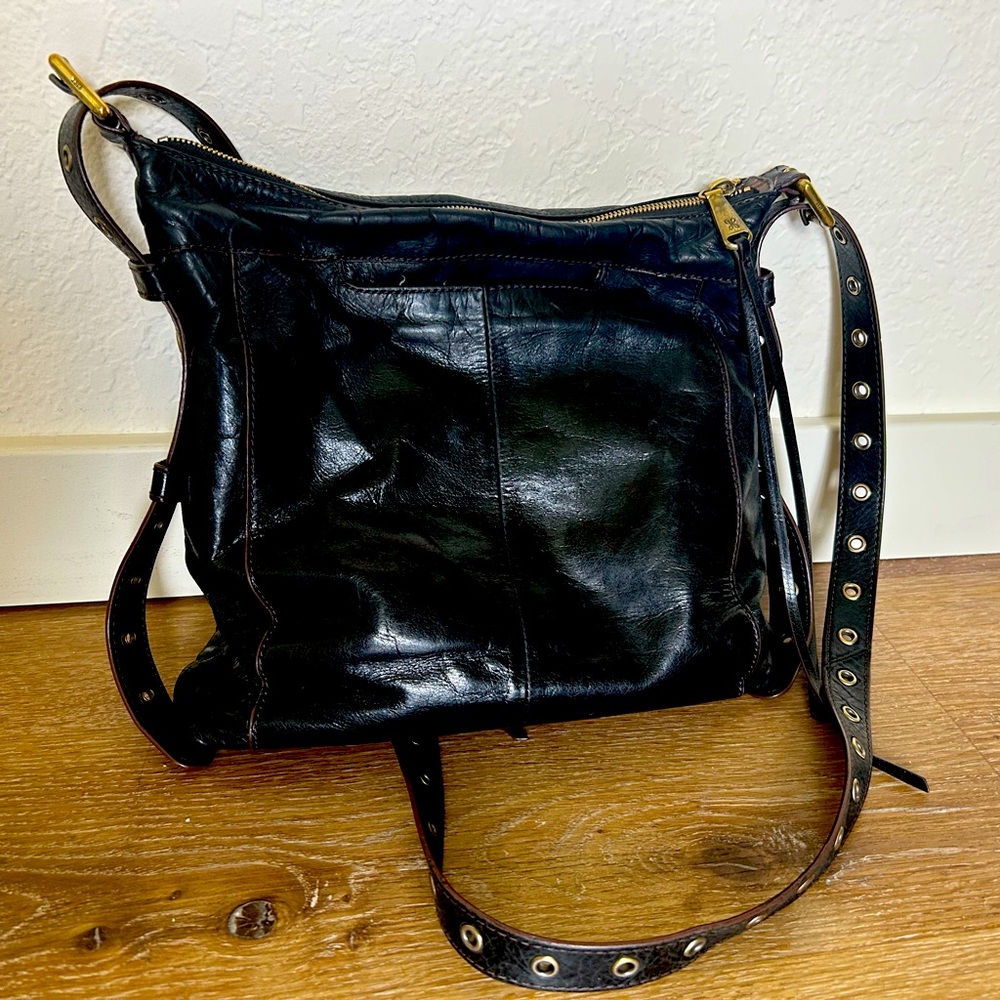 HOBO International Cross Body- 11x11